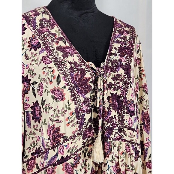 Torrid Challis Floral Tan Textured Embroidered Lace-Up Front Top 2X - Picture 3 of 12